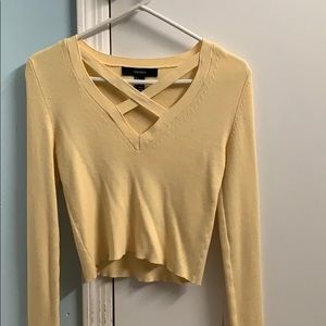 Forever 21 Crisscrossed Yellow Cropped Sweater L